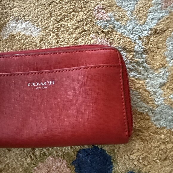 Coach Classic Red Zip Wristlet Wallet clutch - Picture 3 of 8
